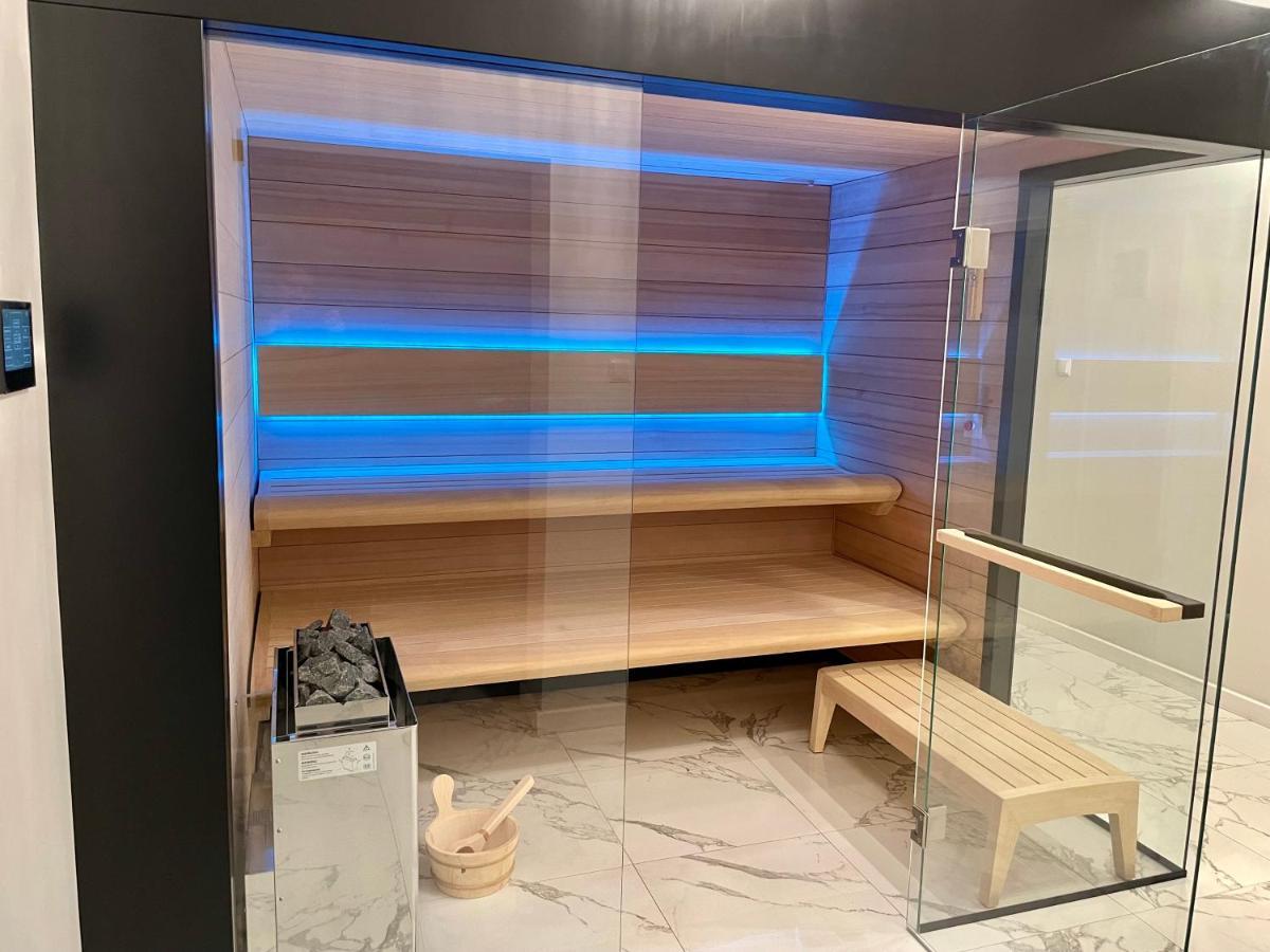 מלון נישורזה New Corner מראה חיצוני תמונה