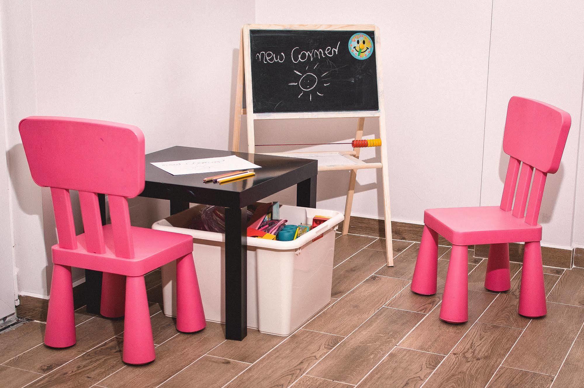 מלון נישורזה New Corner מראה חיצוני תמונה